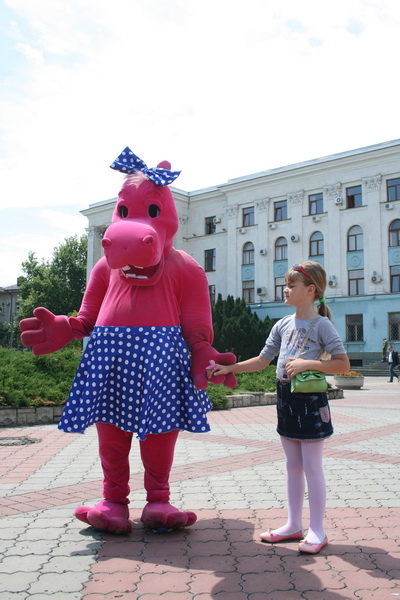 Мордовия передала Крыму детские площадки и компьютерные классы