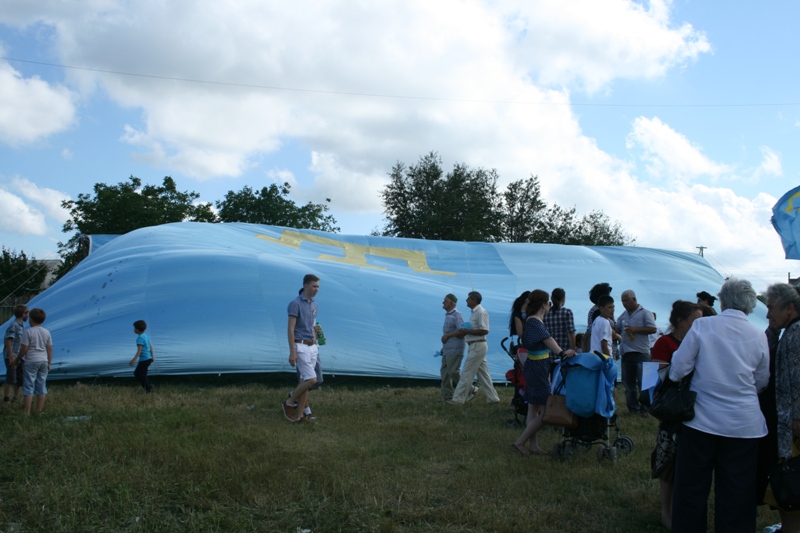 В Симферополе отметили День крымскотатарского флага