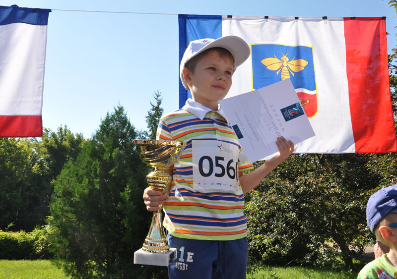 В Симферополе Олимпийский день отметили легкоатлетическим пробегом