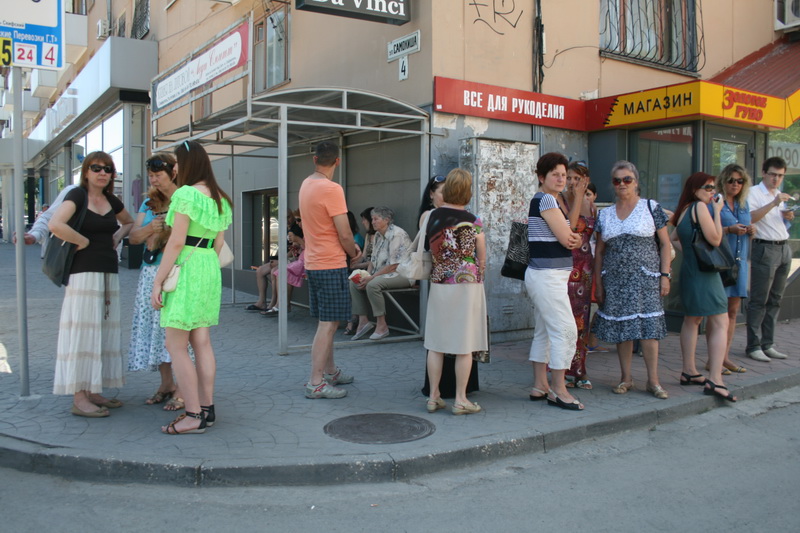 Симферопольцы продолжают активно скупать российские сим-карты