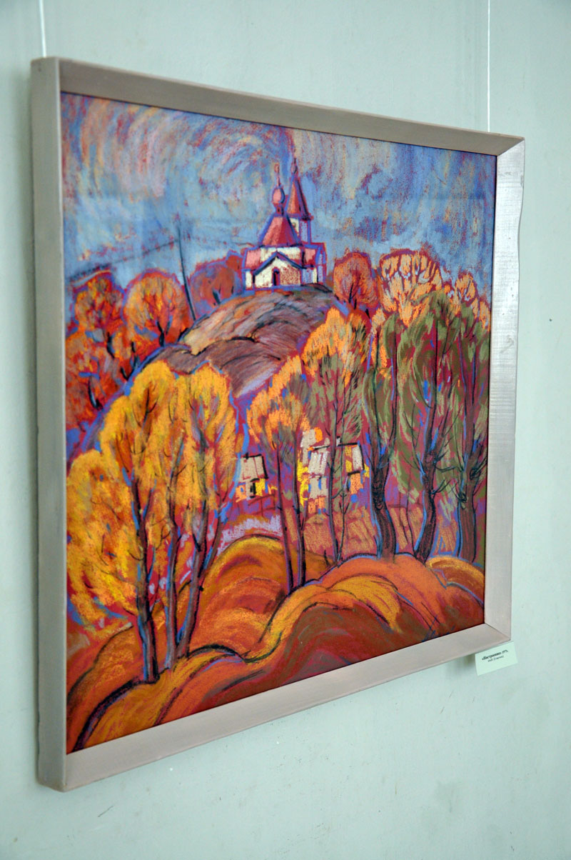 В Симферополе открылась юбилейная выставка ялтинской художницы