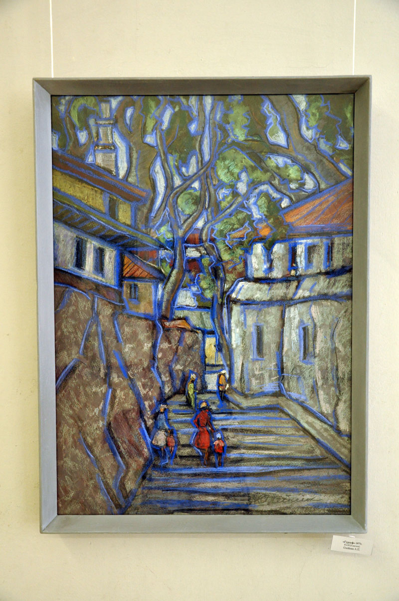 В Симферополе открылась юбилейная выставка ялтинской художницы