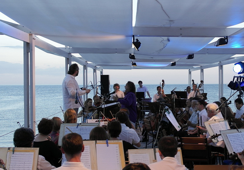 В Ялте состоялся концерт «Симфония чистого берега»