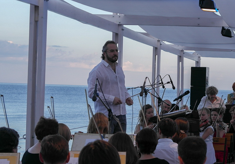 В Ялте состоялся концерт «Симфония чистого берега»