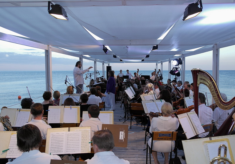 В Ялте состоялся концерт «Симфония чистого берега»
