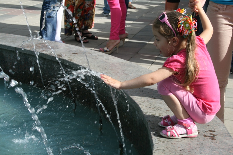 В Симферополе поздравили юбиляров рубиновой свадьбы