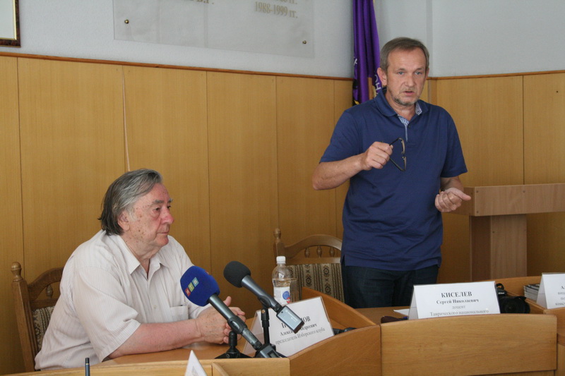 В Симферополе прошел круглый стол Изборского клуба