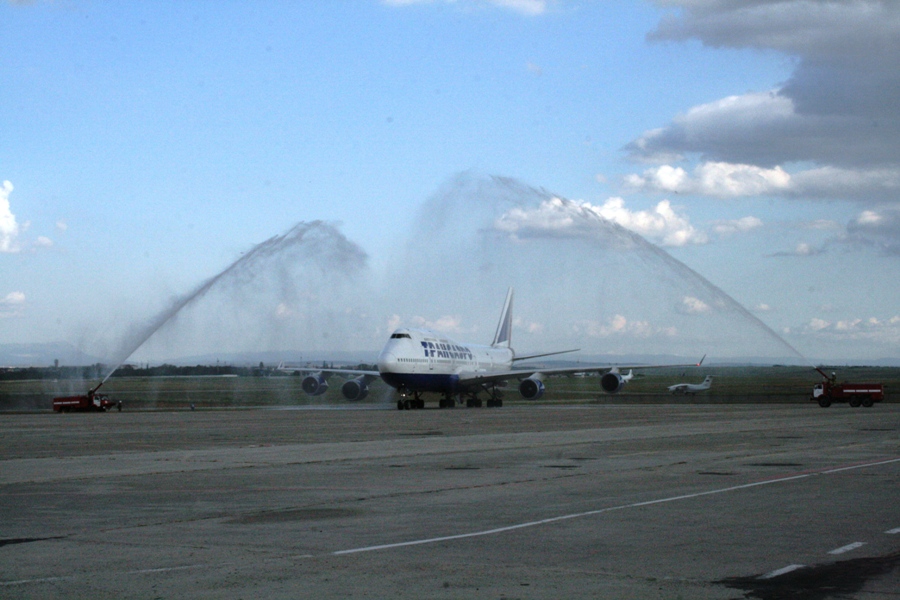 В Симферополь прибыл один из самых больших пассажирских самолетов