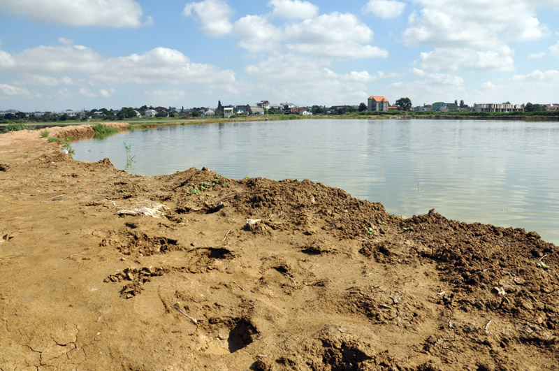 Экологи оценили ущерб от строительства дамбы на озере под Феодосией в 3 млн. рублей