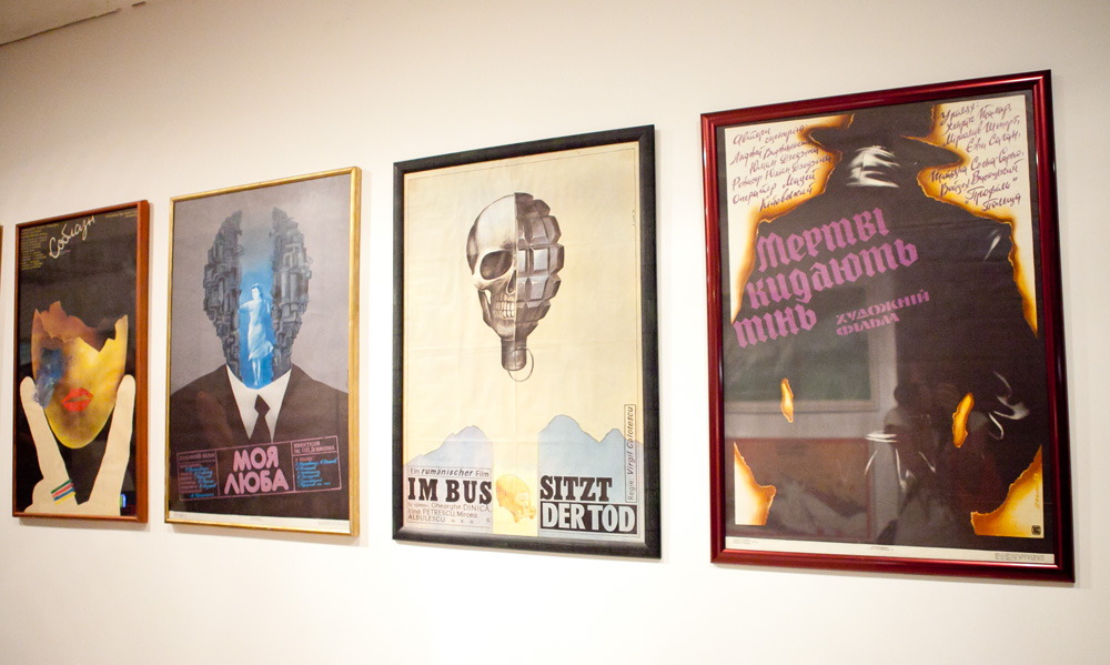 В Севастополе открыли выставку киноафиш                                       