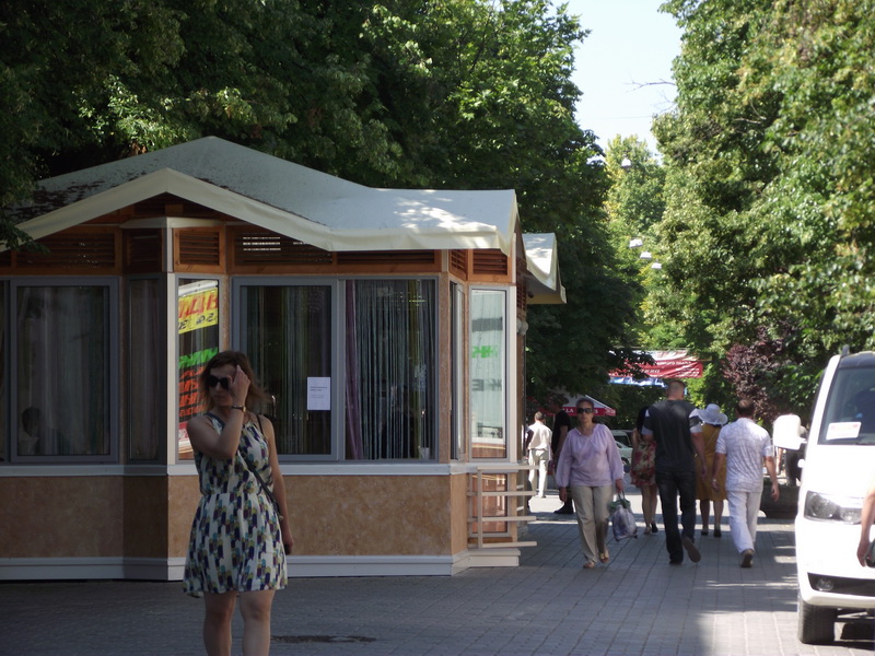 Симферопольская прокуратура оспорила размещение летней площадки на Пушкина