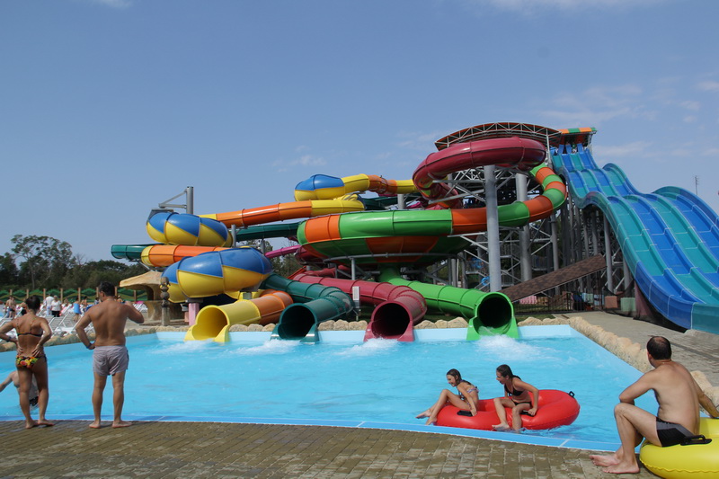 В Евпатории открылся аквапарк