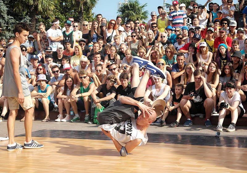 На набережной Ялты открылся фестиваль «Yalta Summer Jam»