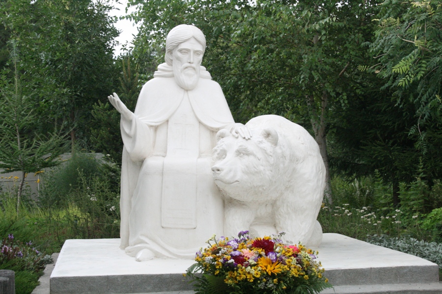 В симферопольском парке Рериха создали «русский уголок»