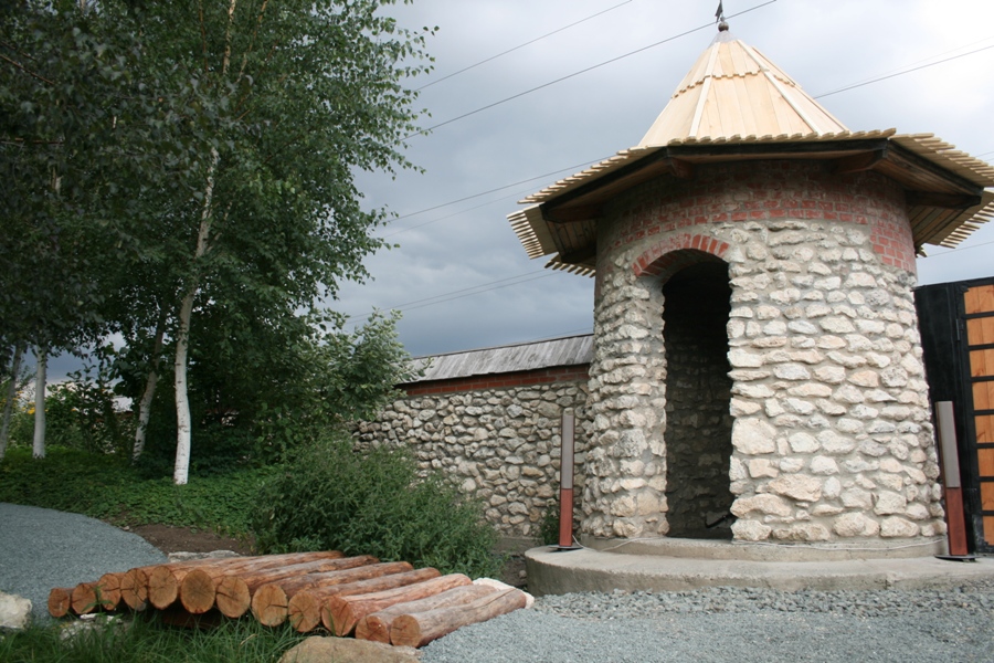 В симферопольском парке Рериха создали «русский уголок»