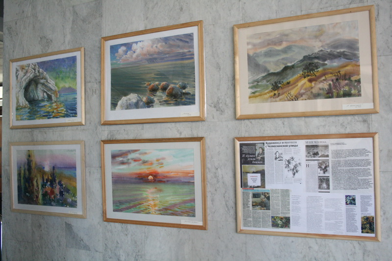 В Госсовете Крыма открылась выставка живописи московской художницы