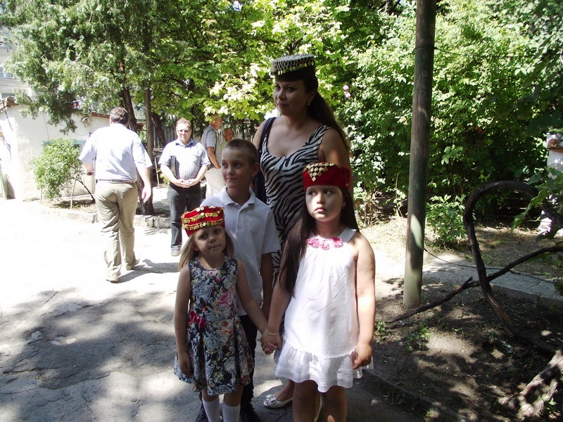 В возвращенной караимам симферопольской кенассе состоялся первый молебен