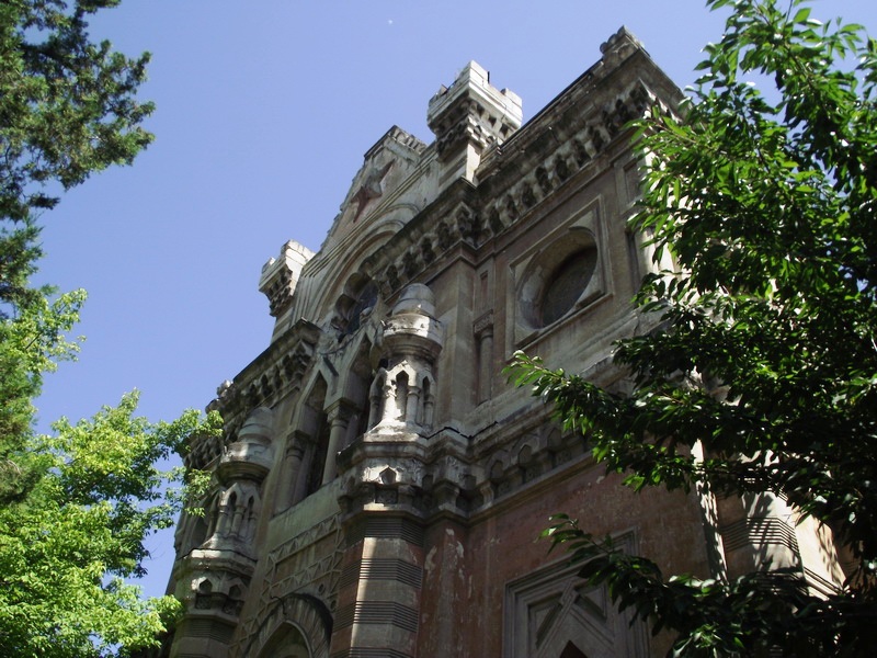 В возвращенной караимам симферопольской кенассе состоялся первый молебен