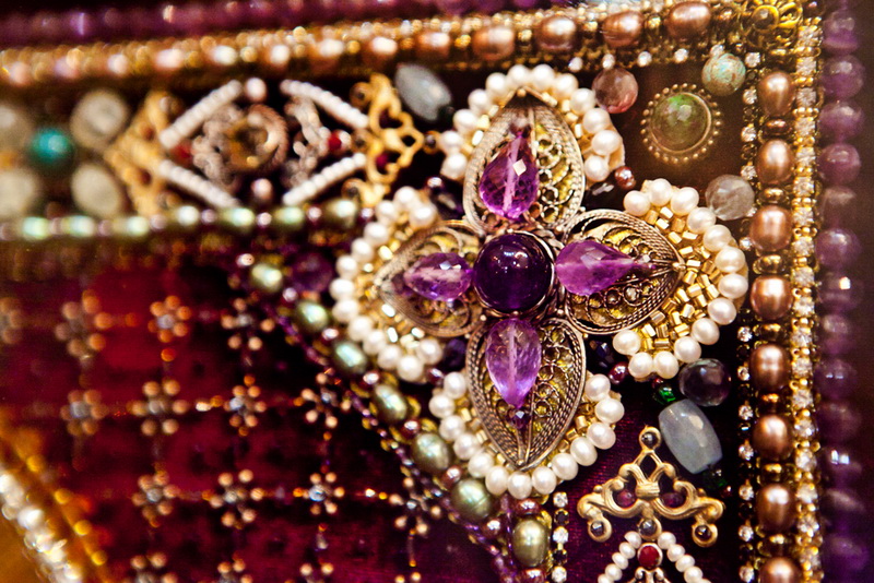 В Севастополе открылась выставка икон из бисера