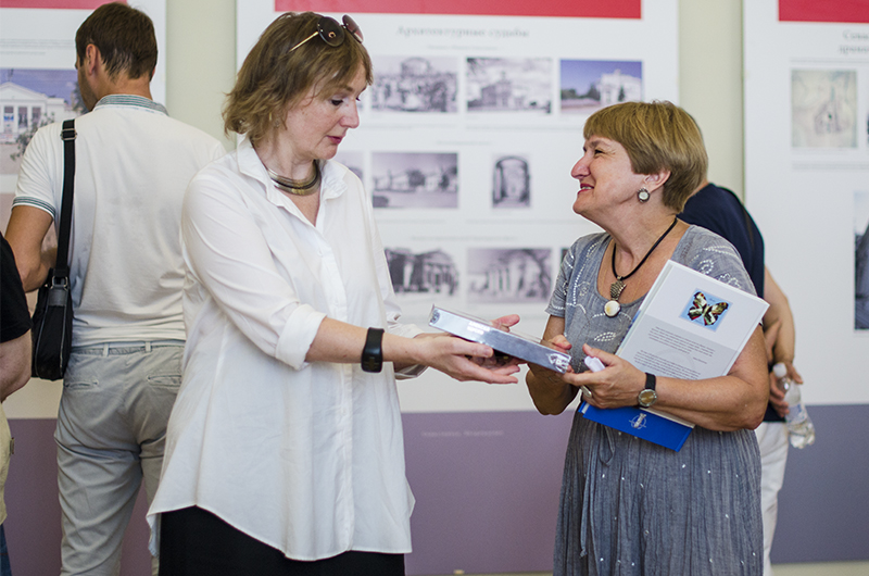 В Севастополе открылась выставка, посвященная восстановлению города