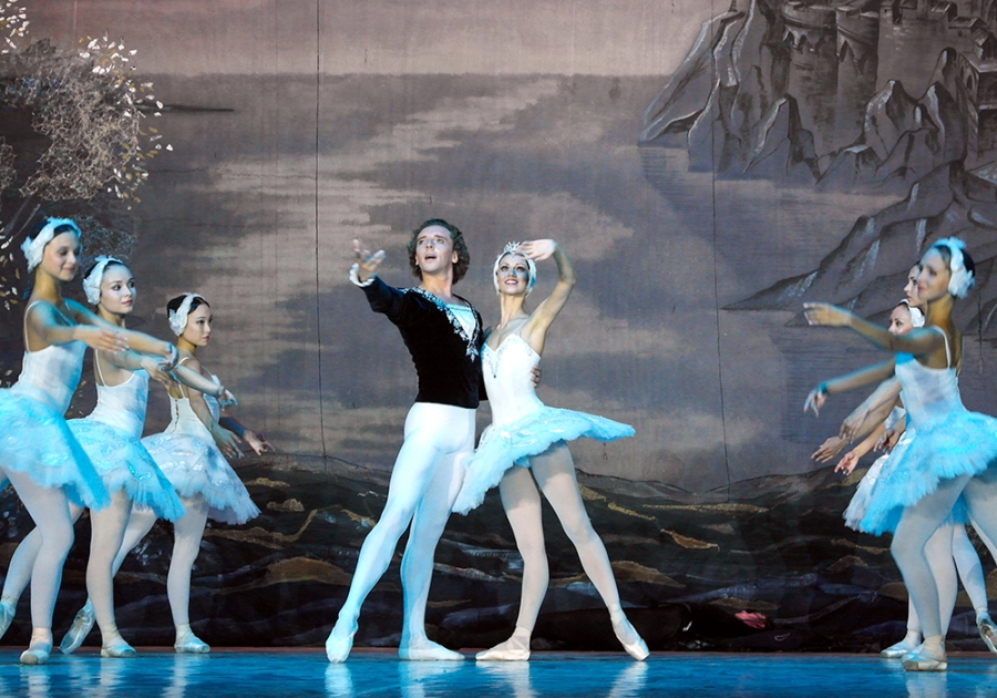 В Ялте состоялся спектакль «Лебединое озеро»
