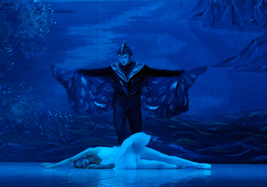 В Ялте состоялся спектакль «Лебединое озеро»