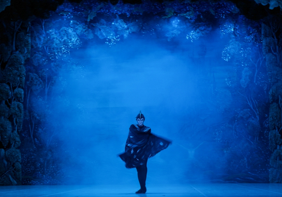 В Ялте состоялся спектакль «Лебединое озеро»