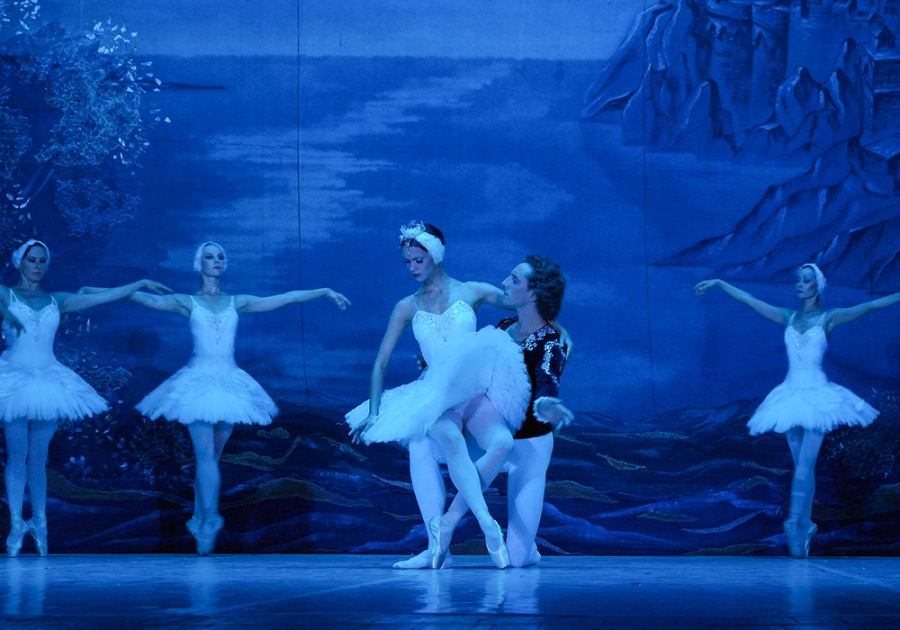 В Ялте состоялся спектакль «Лебединое озеро»