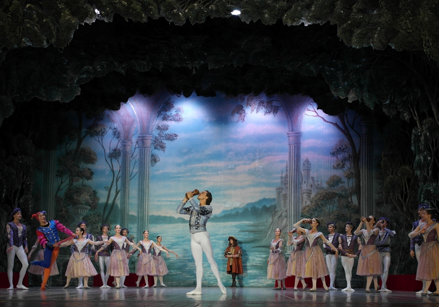 В Ялте состоялся спектакль «Лебединое озеро»