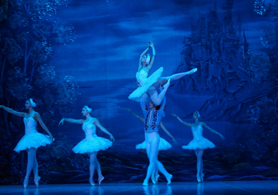 В Ялте состоялся спектакль «Лебединое озеро»