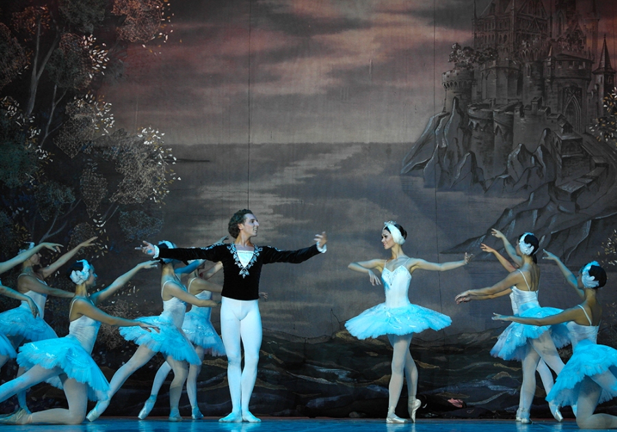 В Ялте состоялся спектакль «Лебединое озеро»