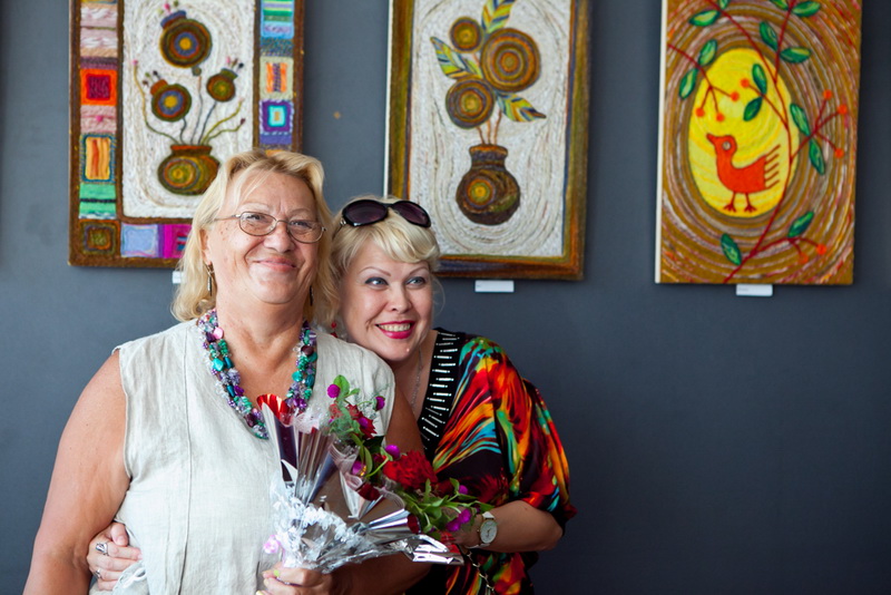 В Севастополе открылась выставка картин из ниток