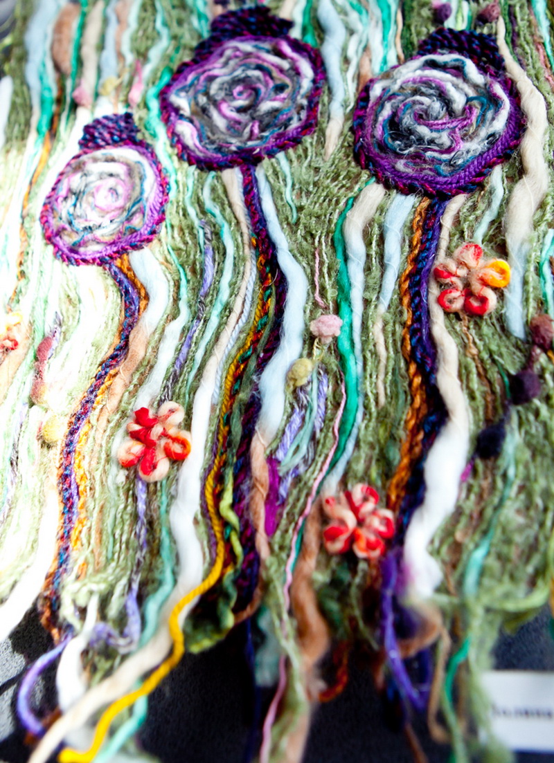 В Севастополе открылась выставка картин из ниток