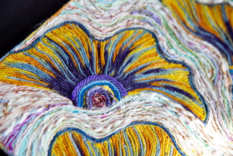 В Севастополе открылась выставка картин из ниток