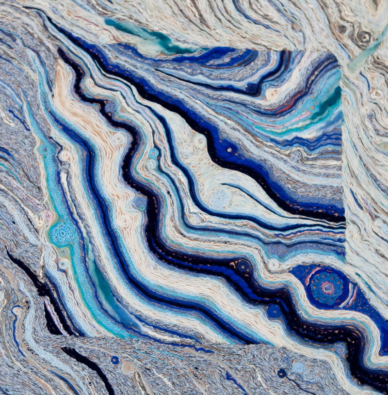 В Севастополе открылась выставка картин из ниток