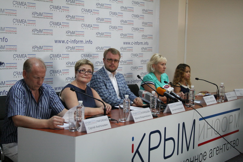 Крым полностью обеспечили российскими учебниками