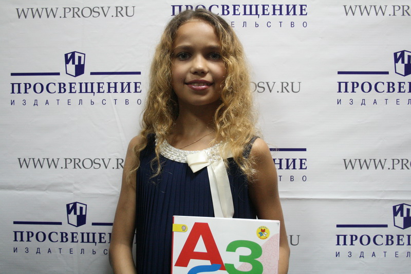 Крым полностью обеспечили российскими учебниками