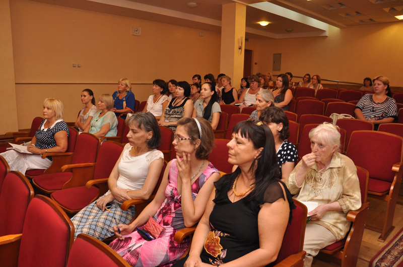 Крымские библиотеки получили книги в подарок