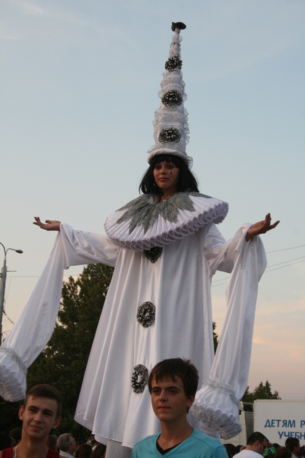 В Симферополе прошел концерт, посвященный передаче российских учебников в Крым