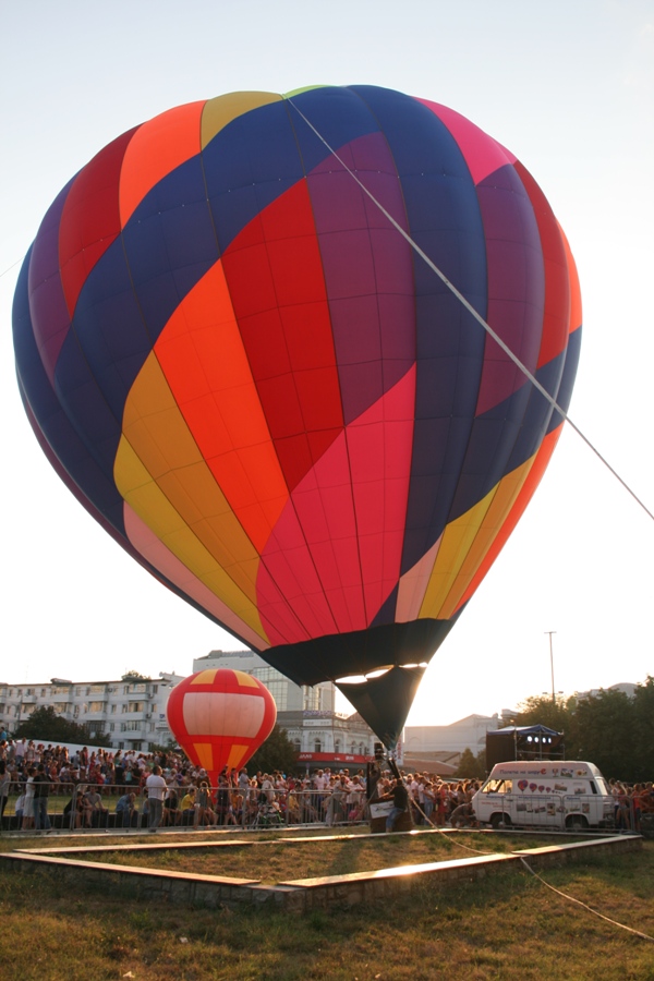 В Симферополе прошел концерт, посвященный передаче российских учебников в Крым