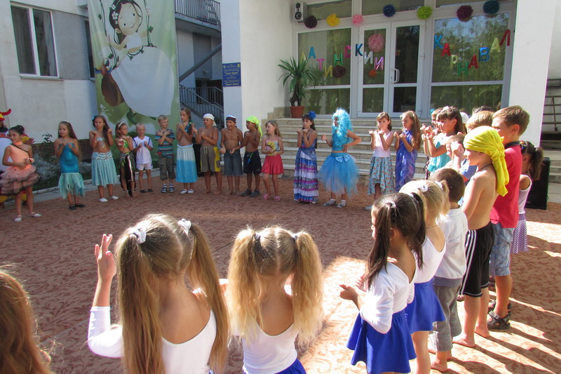 В детском саду в Симферополе провели карнавал
