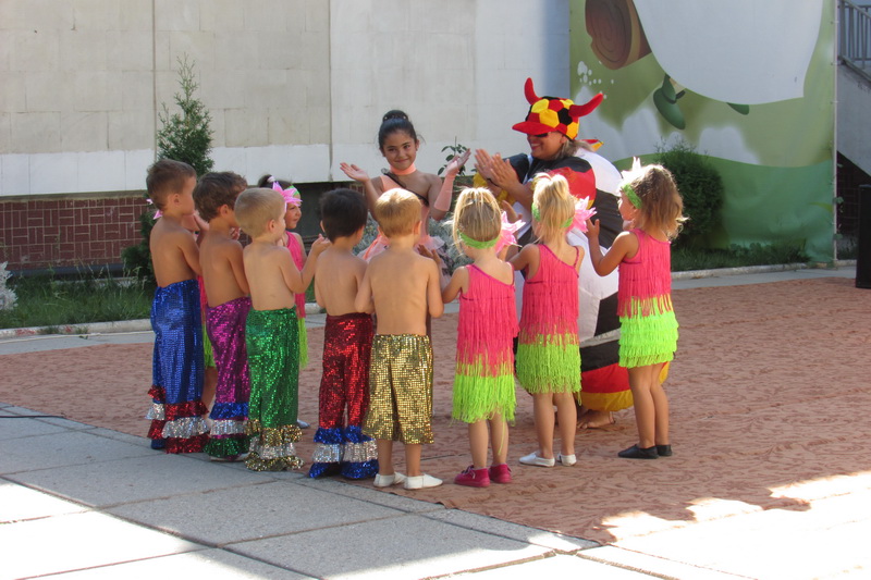 В детском саду в Симферополе провели карнавал