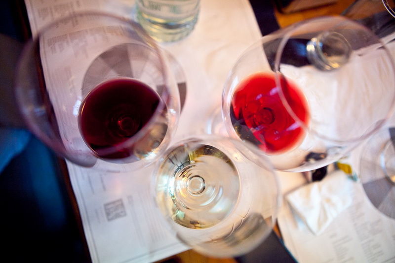 Севастопольцев учат разбираться в винах