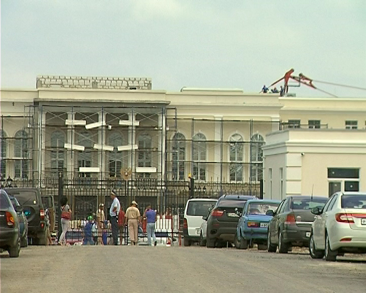 В Севастополе обрушилась крыша Нахимовского училища