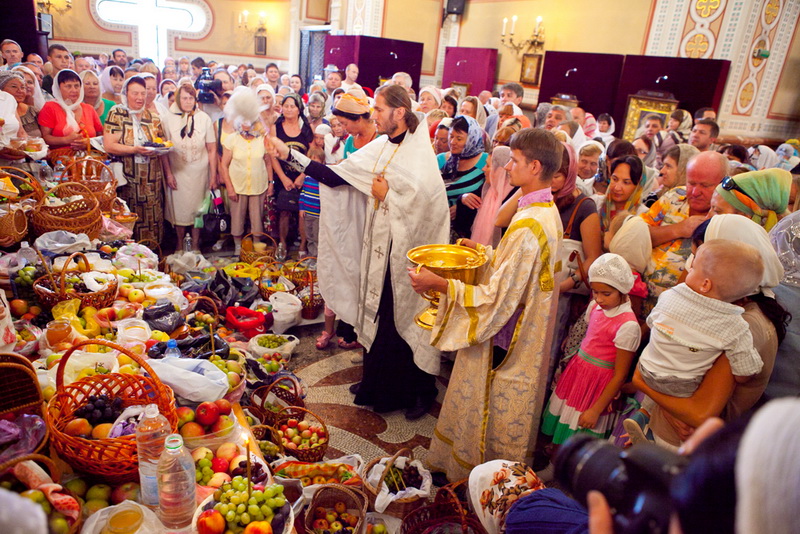 В Севастополе отмечают Яблочный спас