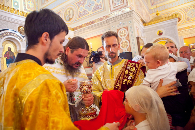 В Севастополе отмечают Яблочный спас