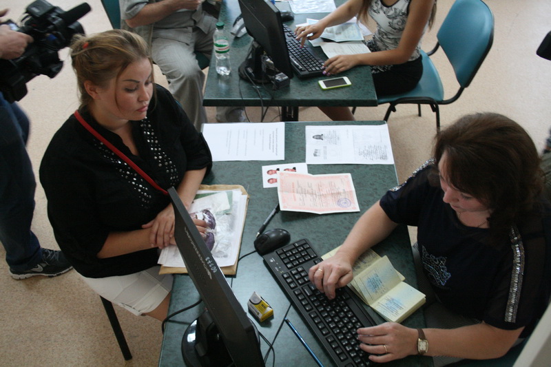 В Симферополе открыли услугу по выдаче паспортов за час