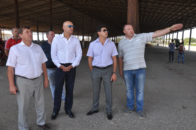 На молочную ферму в Первомайском районе к ноябрю прибудет первая тысяча коров