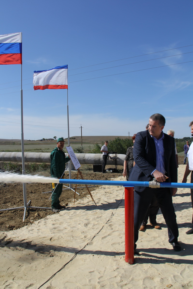 В Ленинском районе пустили газ и воду