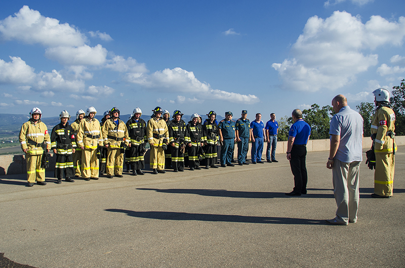 В Севастополе спасатели МЧС провели учения на территории диорамы
